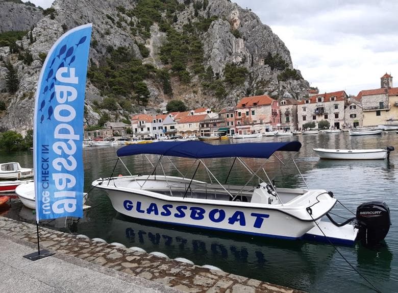 Glass boat on the Cetina in Omiš