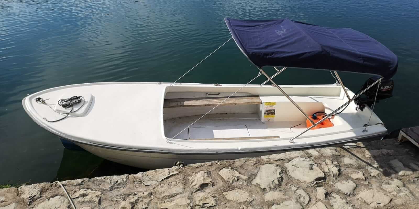 Rent a boat on the Cetina near Omiš